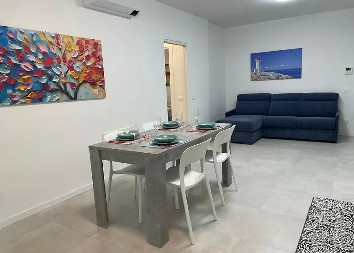 Marina Garden Apartment *